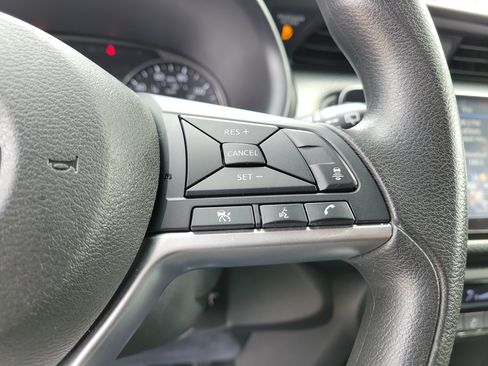 Certified 2022 Nissan Kicks SV FWD image 24