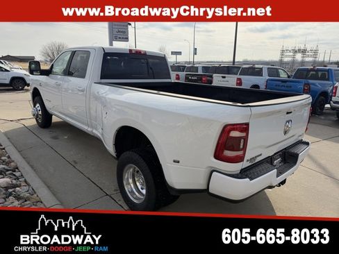 Used 2024 RAM 3500 Laramie image 8