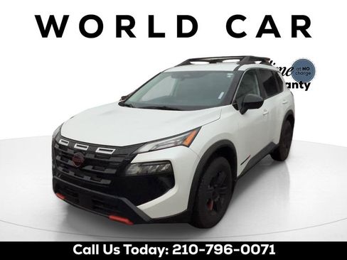 Used 2025 Nissan Rogue SV image 7