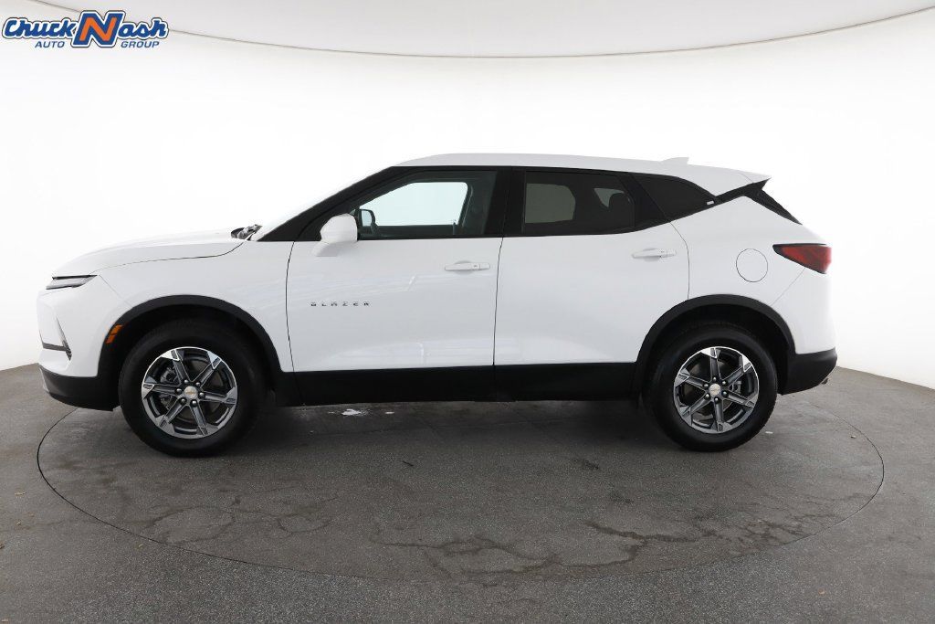 Certified 2026 Chevrolet Blazer LT FWD image 7