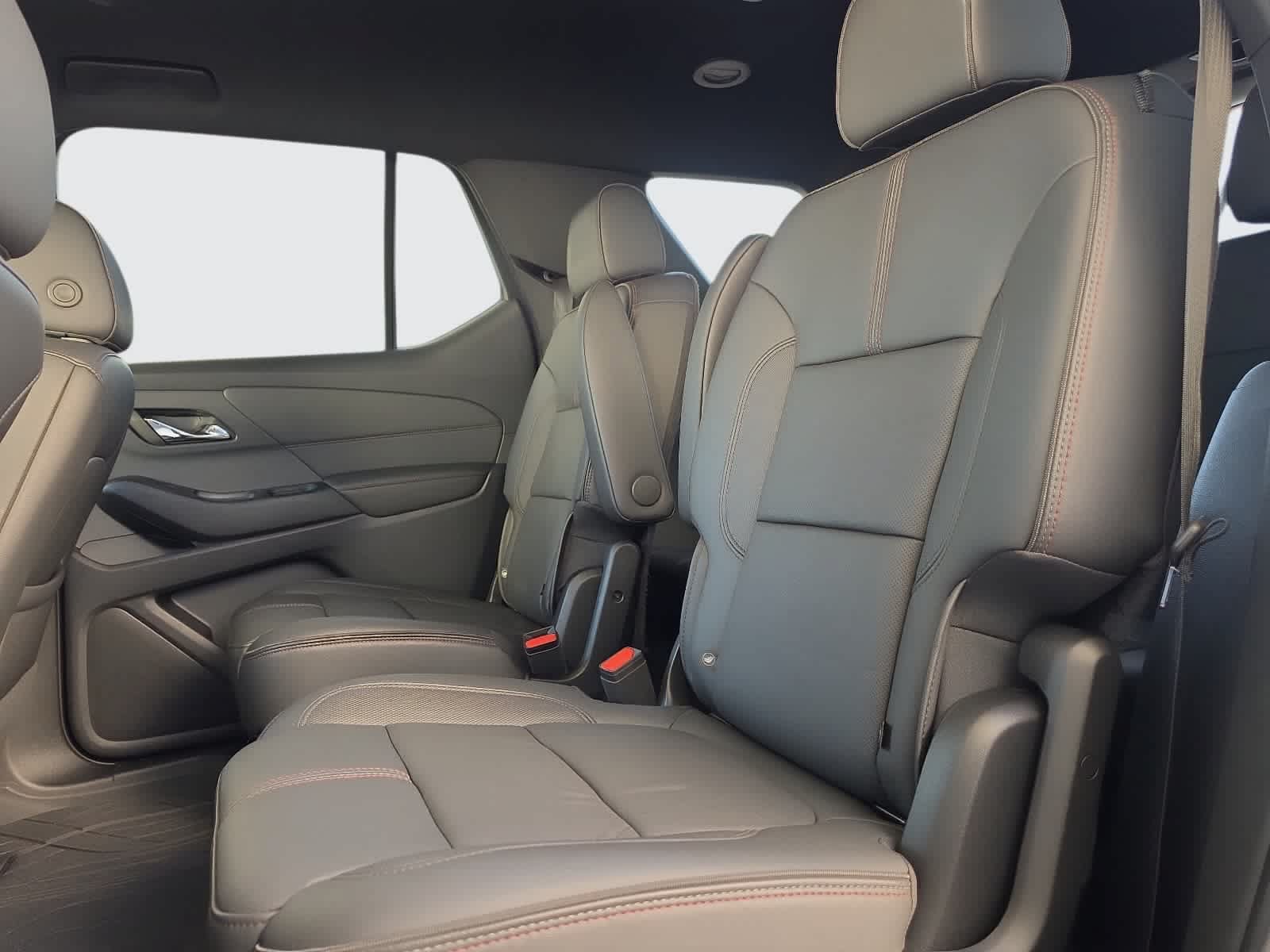 Used 2023 Chevrolet Traverse RS w/ LPO, Floor Liner Package AWD/4WD image 30