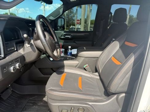 Used 2026 GMC Sierra 3500 AT4 w/ AT4 Premium Plus Package AWD/4WD image 3