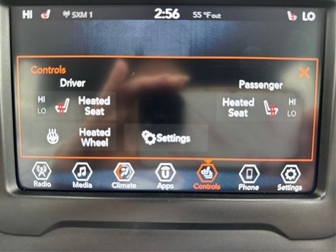 Used 2019 Jeep Renegade Latitude w/ Cold Weather Group AWD/4WD image 41