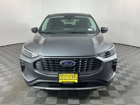 Used 2025 Ford Escape Active w/ Active Premium Tech Pack image 2