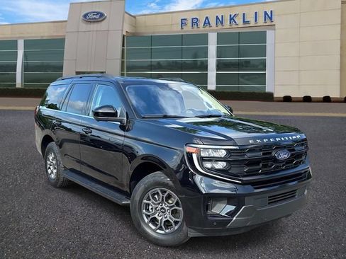 Certified 2025 Ford Expedition Active RWD image 1