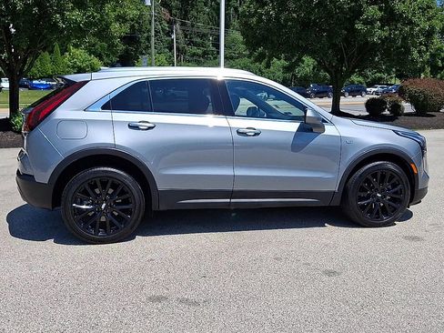 Used 2023 Cadillac XT4 Luxury w/ LPO, Onyx Lite Package AWD/4WD image 9