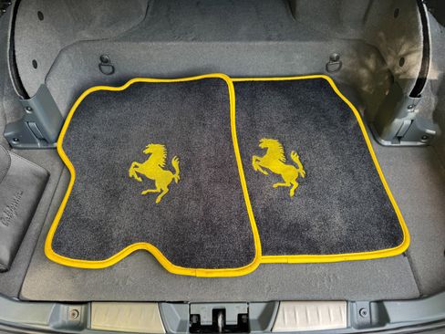 Used 2011 Ferrari California RWD image 59