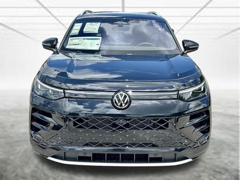 New 2026 Volkswagen Tiguan SEL R-Line AWD/4WD image 2