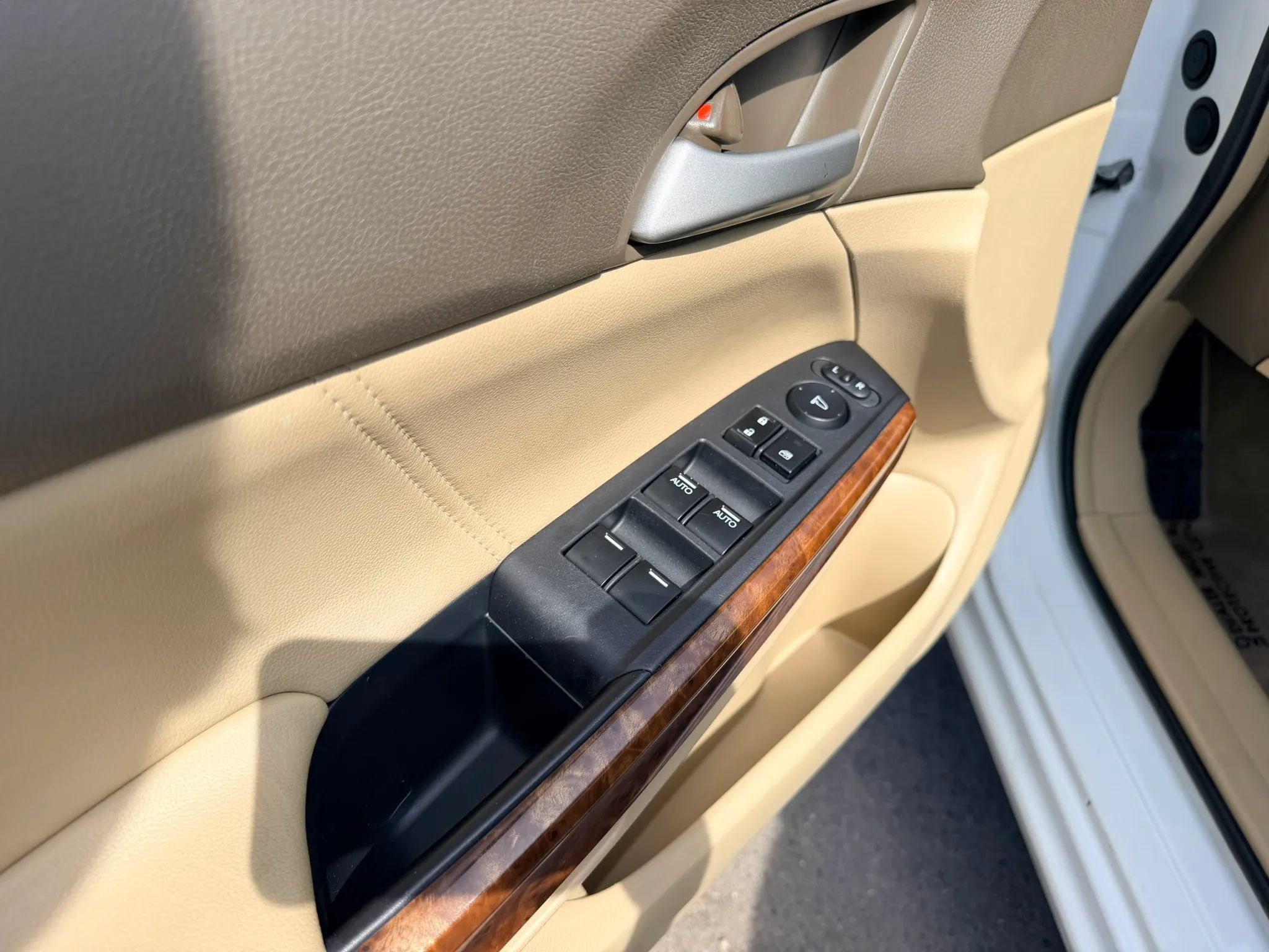 Used 2009 Honda Accord EX-L image 11