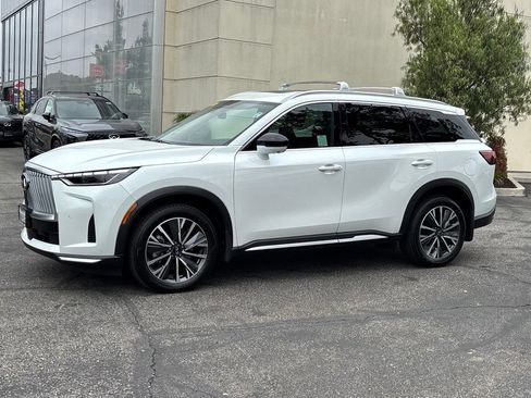 Certified 2026 INFINITI QX60 Luxe w/ Cargo Package FWD image 9