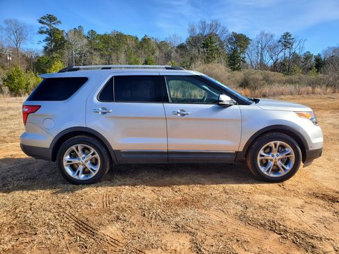 Used 2014 Ford Explorer Limited w/ Equipment Group 302A image 15