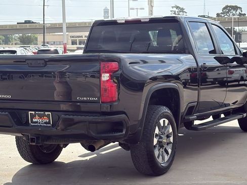 Used 2024 Chevrolet Silverado 2500 Custom w/ Custom Convenience Package AWD/4WD image 5