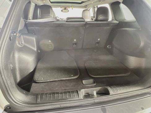 Used 2022 Jeep Cherokee Limited AWD/4WD image 25