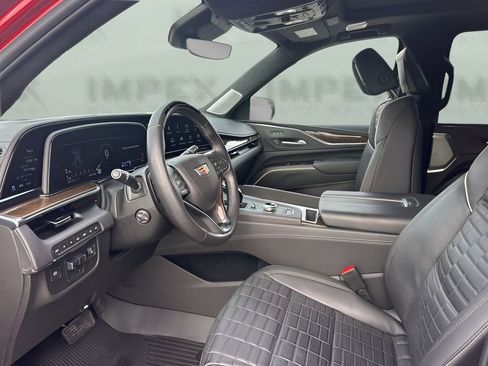 Used 2024 Cadillac Escalade ESV Premium Luxury Platinum image 9