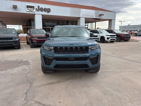 New 2026 Jeep Grand Cherokee Limited AWD/4WD image 2