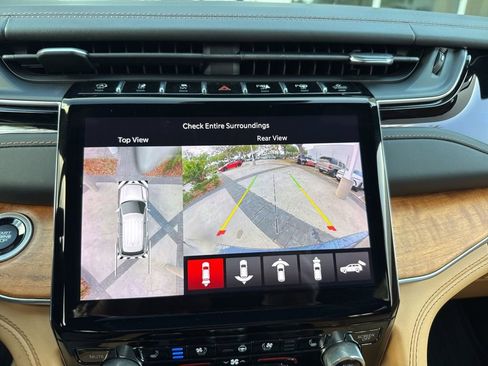 Used 2022 Jeep Grand Cherokee Summit image 32