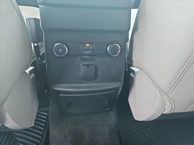 Used 2018 Ford Explorer XLT w/ Equipment Group 202A FWD image 18