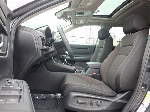 Used 2024 Honda CR-V EX image 14