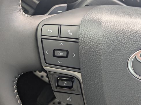 Used 2026 Toyota Camry SE w/ Convenience Package image 28