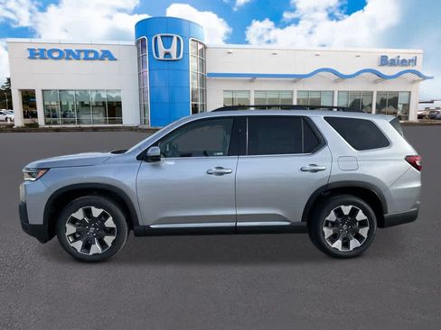 Used 2026 Honda Pilot Touring image 2