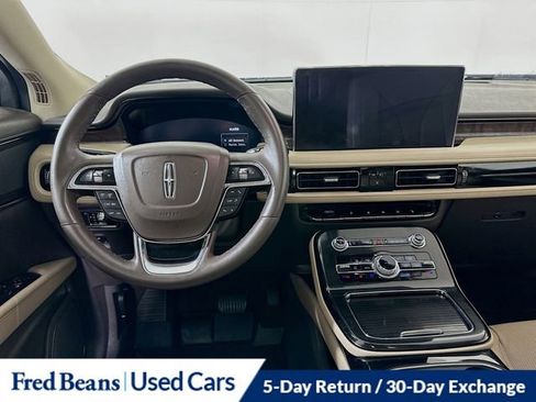 Certified 2022 Lincoln Nautilus Reserve image 25