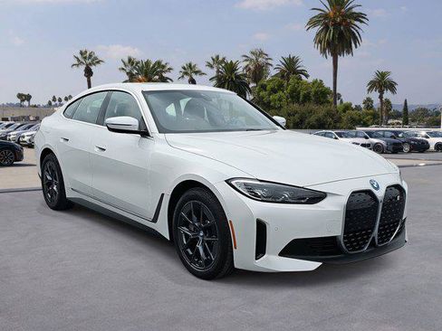 Certified 2023 BMW i4 eDrive35 w/ Premium Package image 3