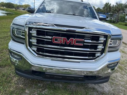 Used 2018 GMC Sierra 1500 SLT AWD/4WD image 2