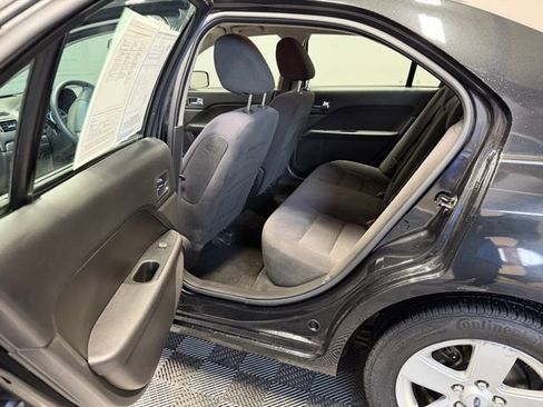 Used 2009 Ford Fusion SE image 16