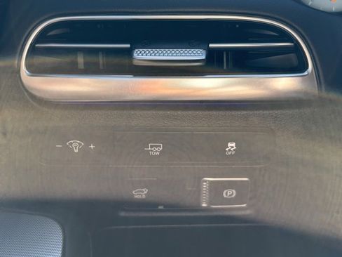 Used 2023 Hyundai Palisade Calligraphy image 31