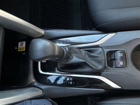 Used 2022 Toyota Corolla Cross LE image 25