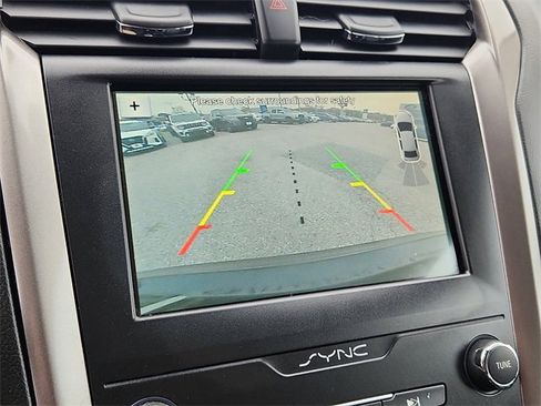 Used 2019 Ford Fusion SEL image 9