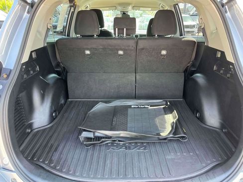 Used 2018 Toyota RAV4 LE w/ All Weather Liner Package AWD/4WD image 10