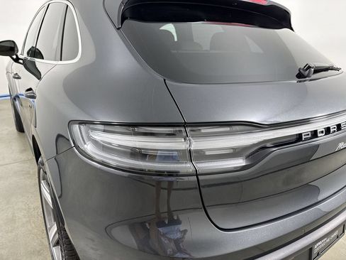 Certified 2024 Porsche Macan AWD/4WD image 18