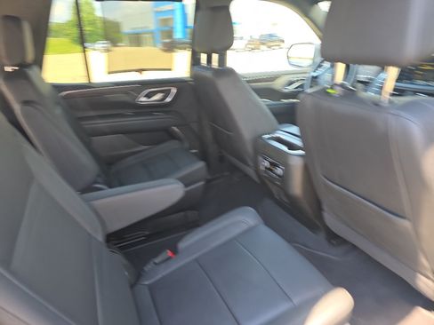 Used 2022 Chevrolet Tahoe LT w/ Luxury Package RWD image 15