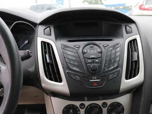 Used 2014 Ford Focus SE image 4