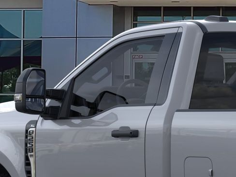 Used 2025 Ford F250 XL RWD image 20