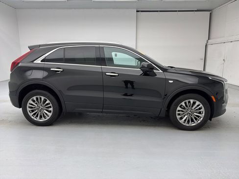 Used 2025 Cadillac XT4 Premium Luxury w/ Technology Package image 12