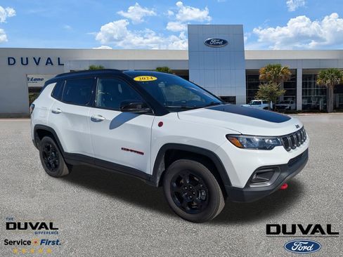 Used 2024 Jeep Compass Trailhawk image 1
