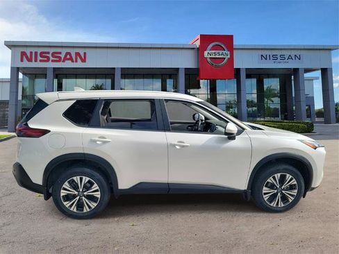 Certified 2023 Nissan Rogue SV image 3