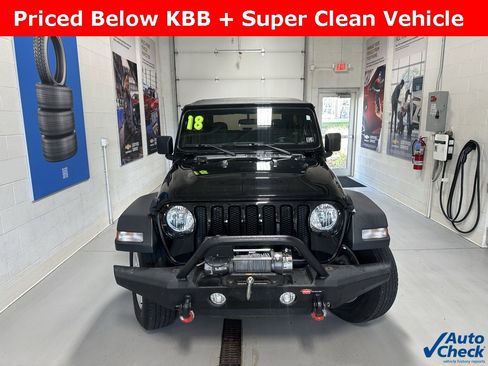 Used 2018 Jeep Wrangler Sport image 2