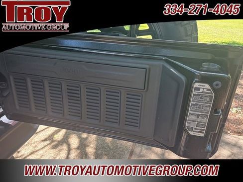 Used 2019 Jeep Wrangler Unlimited Sahara w/ Quick Order Package 24M Moab image 32