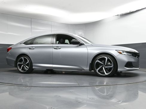 Used 2021 Honda Accord Sport Special Edition image 30