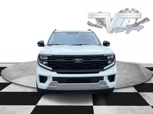 Certified 2025 Ford Expedition Max Platinum image 2