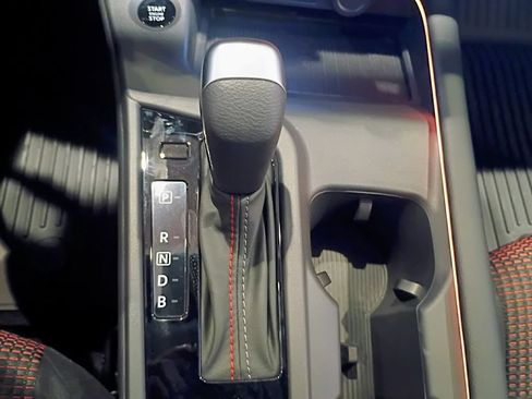 New 2026 Nissan Sentra SR w/ Floor Mat Package FWD image 18