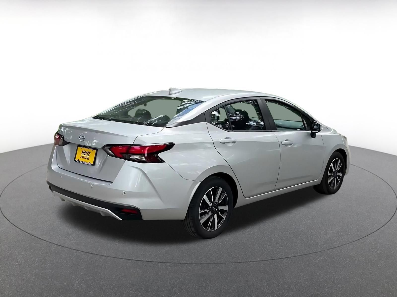 Used 2025 Nissan Versa SV FWD image 14