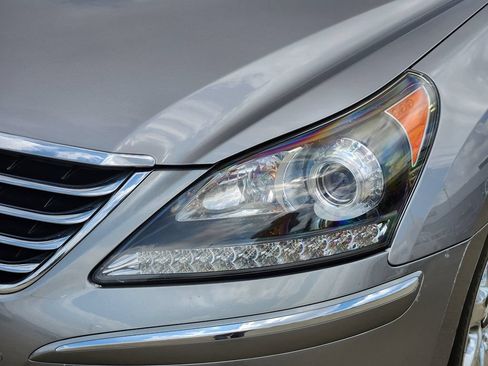 Used 2013 Hyundai Equus Signature RWD image 9