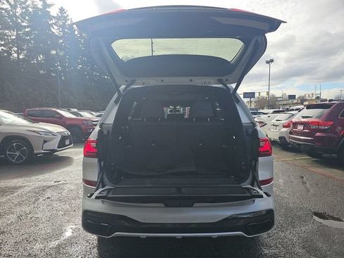 Used 2020 BMW X7 M50i AWD/4WD image 11