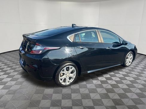 Used 2018 Chevrolet Volt Premier w/ Driver Confidence Package FWD image 5