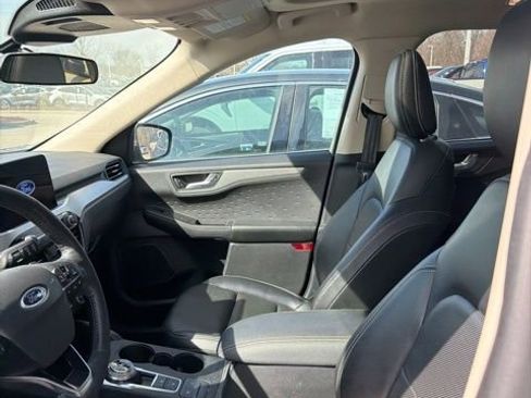 Used 2020 Ford Escape SEL image 7