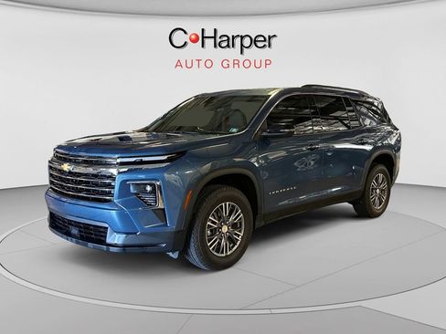 Used 2025 Chevrolet Traverse LT AWD/4WD image 7